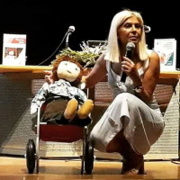 Δρ. Κατερίνα Καζέλα